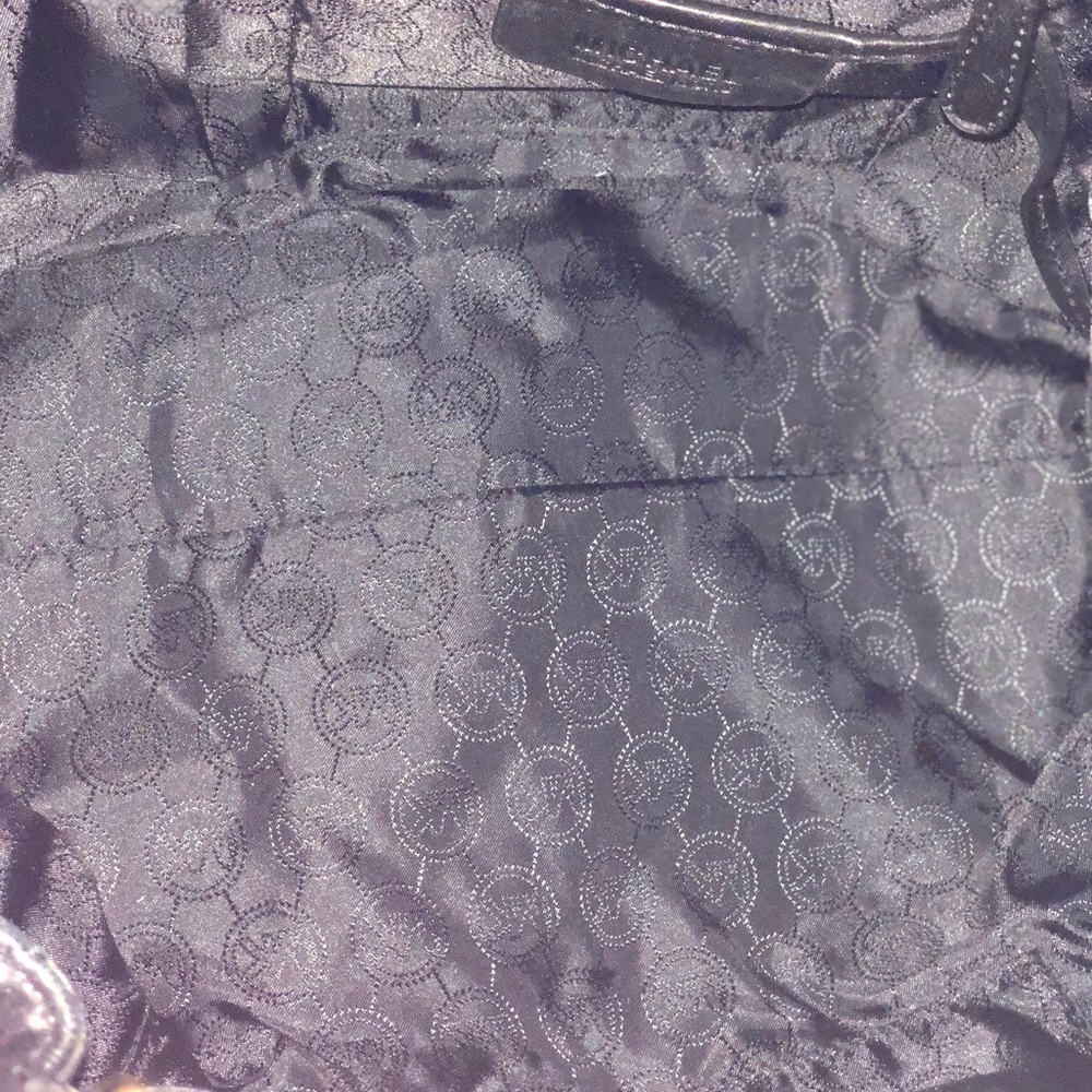 Michael kors handbag   Black and gold - Picture 5 of 6